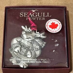 Seagull Pewter 2009 Prancer With Present Ornament in Original Box. 2.5” by 1.5”